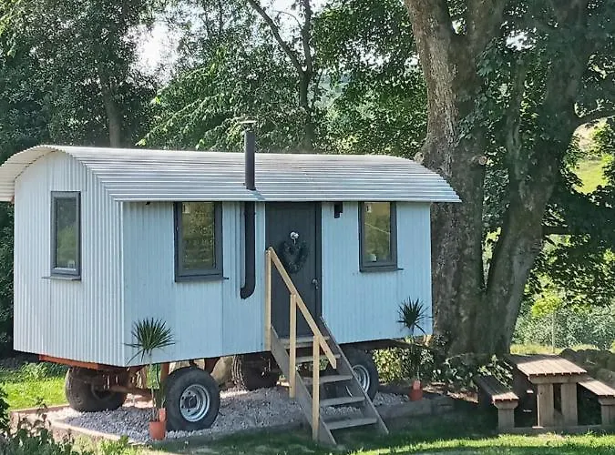 Orchard Meadow Shepherd Huts Leek-Buxton-Ashbourne