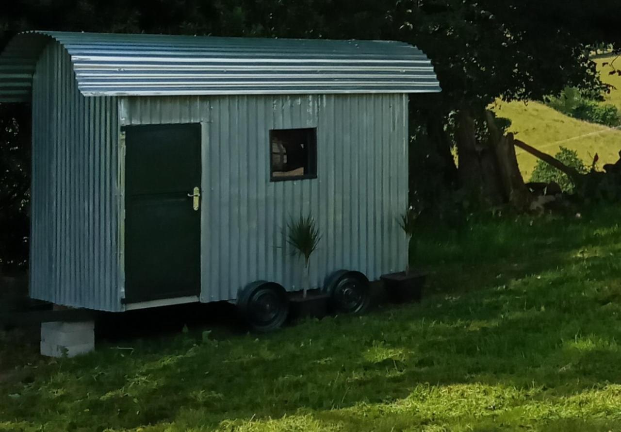 Orchard Meadow Shepherd Huts Leek-buxton-ashbourne *