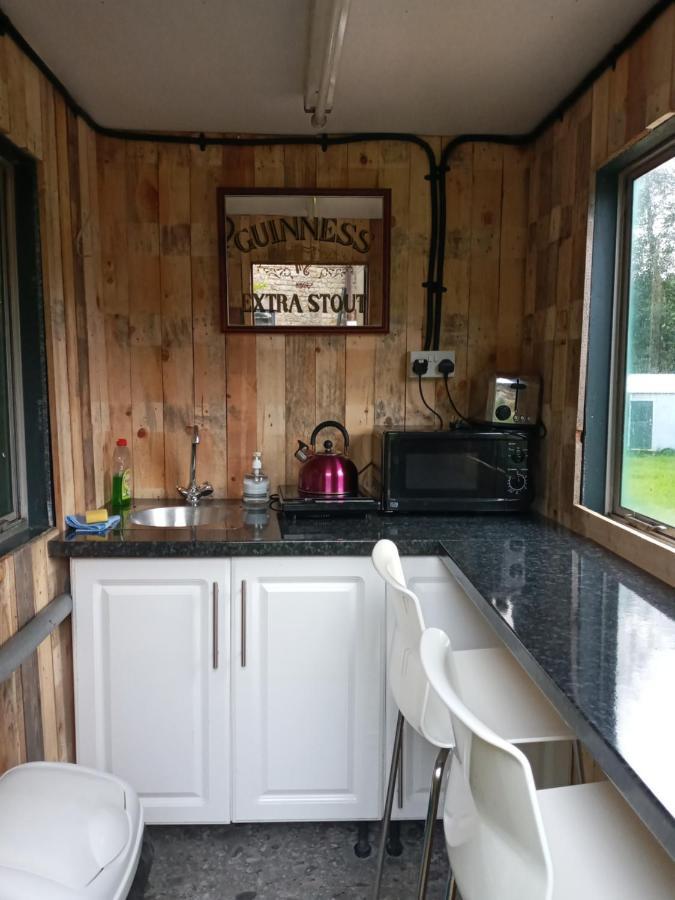 Campsite Orchard Meadow Shepherd Huts Leek-buxton-ashbourne Upper Elkstone
